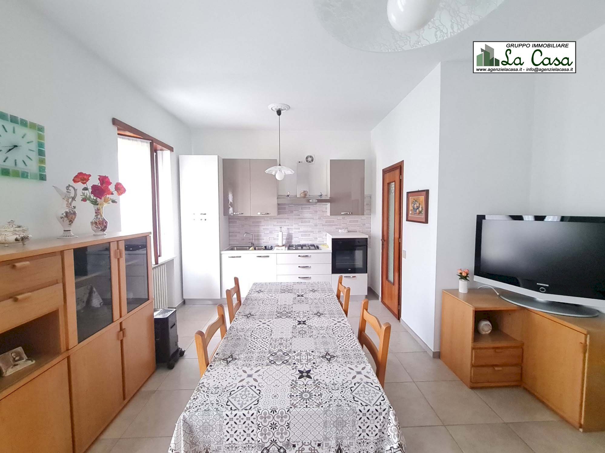 cucina - Quadrilocale Strada Zabert, Villanova d'Asti - foto 1