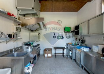 Villa via sant'antonio, 14 
 Monteveglio, Valsamoggia (zona Torrazzi) - foto 13