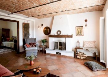 Salone - Rustic strada Albera, Castel Boglione - photo 11