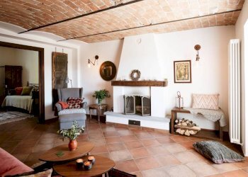 Salone - Rustic strada Albera, Castel Boglione - photo 15