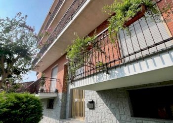 Facciata - Quadrilocale via Superga, 13, Carmagnola - foto 2