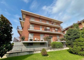 Facciata - Quadrilocale via Superga, 13, Carmagnola - foto 1