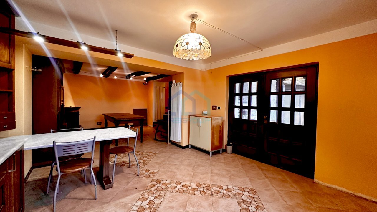 CUCINA - Villa Località Bricco 1, Altare - foto 3