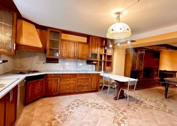 CUCINA - Villa Località Bricco 1, Altare - photo 24