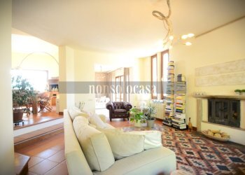 SALA PRIMO LIVELLO - Villa Strada Del Brozzo 456, Perugia - foto 11