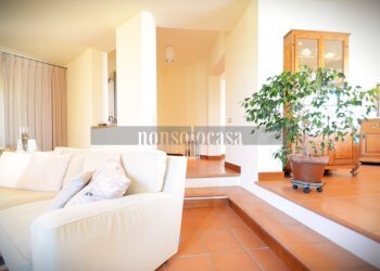 SALA PRIMO LIVELLO - Villa Strada Del Brozzo 456, Perugia - foto 14