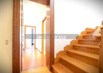 SCALA ACCESSO PIANO MANSARDA - Villa Strada Del Brozzo 456, Perugia - foto 22