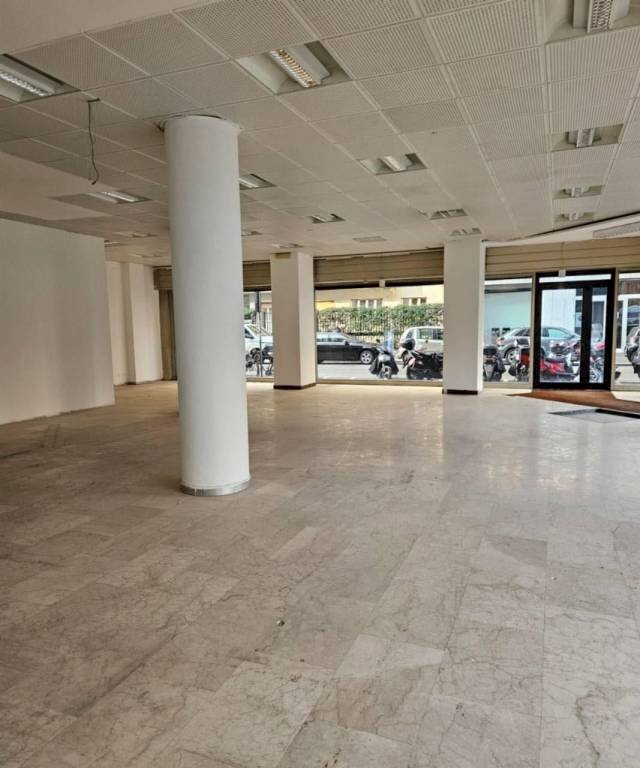 Interno non residenziale - Shop corso Indipendenza, Milano - photo 2