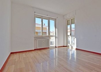 soggiorno - Quadrilocale via Giacomo Viale, 8, Mondovì - foto 4