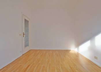 Camera da letto - Quadrilocale via Giacomo Viale, 8, Mondovì - foto 10