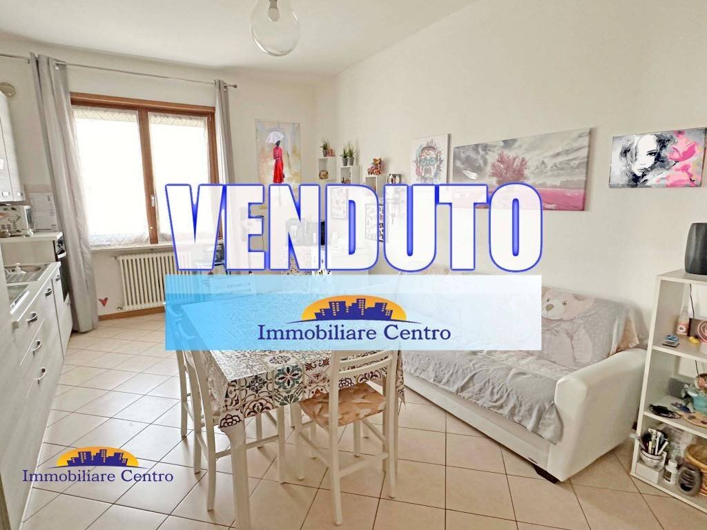 Vista - Three-room apartment piazza 4 Novembre, 10, Povegliano Veronese - photo 1