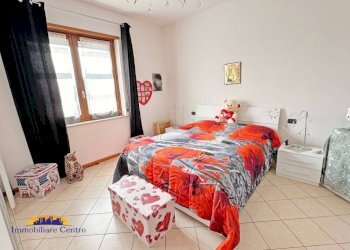 Vista - Three-room apartment piazza 4 Novembre, 10, Povegliano Veronese - photo 8