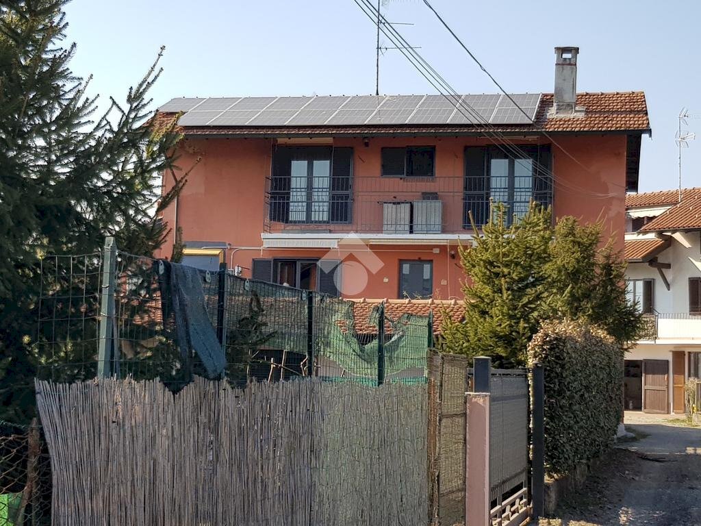 Casa indipendente Via preti, Castelletto Sopra Ticino - foto 1
