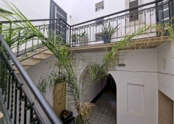 2bc7a44c-3bdd-4b58-abba-cf36d64b51a3-fotor-2024091 - Appartamento Via Roma SNC, Marsala - foto 2