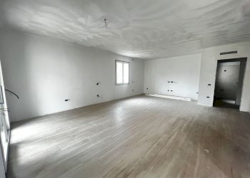 WhatsApp Image 2024-09-13 at 16.58.42 (5).jpeg - Villa Trifamiliare Brescia - foto 3