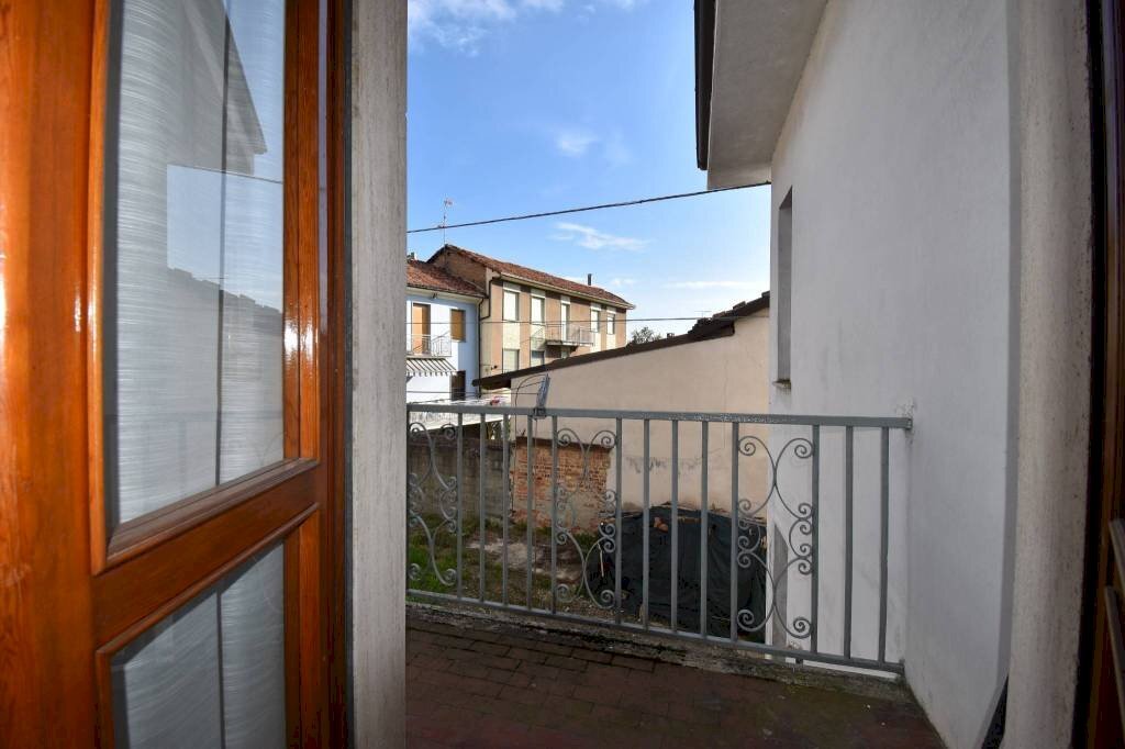 Balcone - Casa indipendente via Italia, 35, Montaldo Scarampi - foto 2