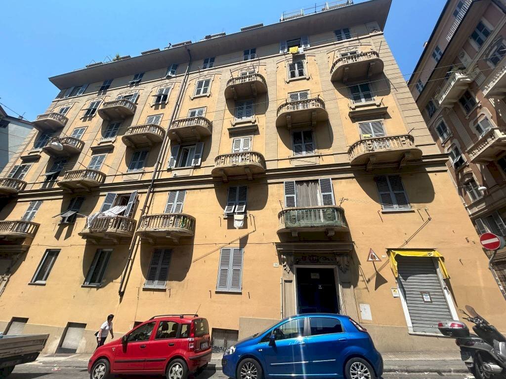 esterno - Trilocale via Gian Battista Monti, Genova (zona Sampierdarena) - foto 2