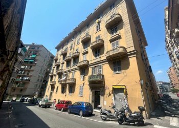 esterno - Trilocale via Gian Battista Monti, Genova (zona Sampierdarena) - foto 3