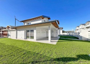 Giardino - Villa via Guglielmo Marconi, Cassano d'Adda - foto 1