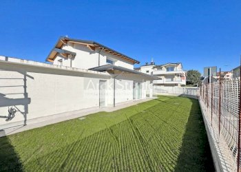 Giardino - Villa via Guglielmo Marconi, Cassano d'Adda - foto 5