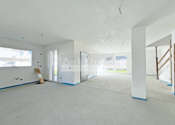 Stanza non arredata - Villa via Guglielmo Marconi, Cassano d'Adda - foto 7