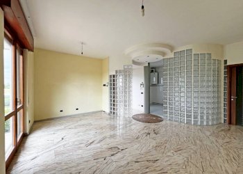 Stanza non arredata - Villa via Cimbardi, 100, Cassano d'Adda - foto 8