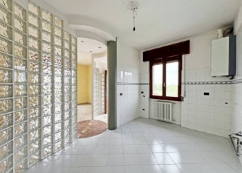 Stanza non arredata - Villa via Cimbardi, 100, Cassano d'Adda - photo 10