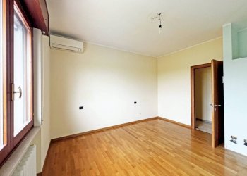Stanza non arredata - Villa via Cimbardi, 100, Cassano d'Adda - photo 15