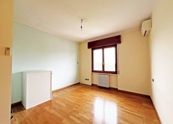 Stanza non arredata - Villa via Cimbardi, 100, Cassano d'Adda - photo 19