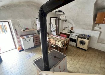 Cucina - Casa indipendente via Provinciale San Bartolomeo, 25, Chiusa di Pesio - foto 8