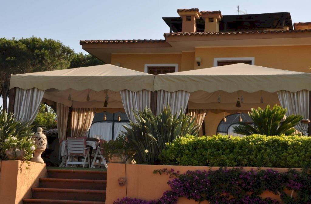 Facciata - Villa via Don Luigi Sturzo, 6, Loiri Porto San Paolo - foto 3