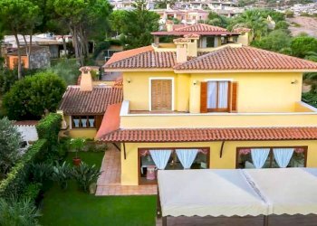 Facciata - Villa via Don Luigi Sturzo, 6, Loiri Porto San Paolo - foto 2