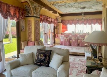 Salone - Villa via Don Luigi Sturzo, 6, Loiri Porto San Paolo - foto 12