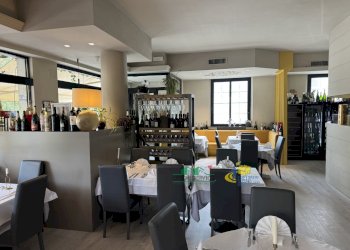 IMG_9757.JPG - Commercial Premises Via Montebello, Parma - photo 1