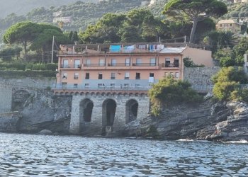 20240817_185934.jpg - Monolocale Passeggiata Anita Garibaldi 16A, Genova - foto 1