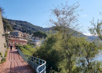 20240915_091445.jpg - Monolocale Passeggiata Anita Garibaldi 16A, Genova - foto 2