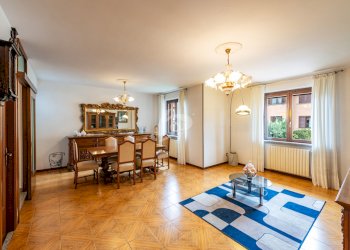 salone - Villa a Schiera Via E. Toti 6, Laveno-Mombello - foto 7