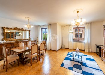 salone - Villa a Schiera Via E. Toti 6, Laveno-Mombello - foto 2