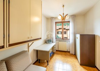 cameretta piano primo - Villa a Schiera Via E. Toti 6, Laveno-Mombello - foto 25