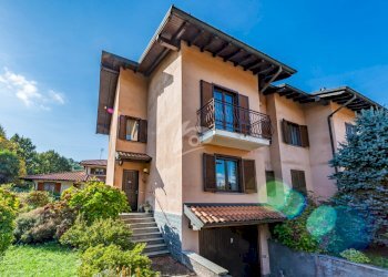 facciata - Villa a Schiera Via E. Toti 6, Laveno-Mombello - foto 29