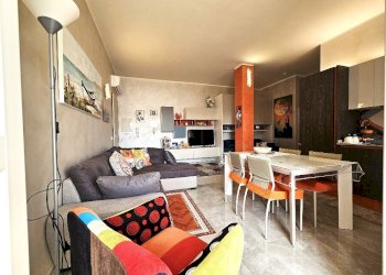 3.jpg - Appartamento Via Diano San Pietro 71, Diano Castello - foto 3