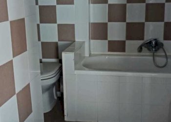 VISTA BAGNO UNO.jpg - Appartamento VIA FRIGAGLIA  18, Sassari - foto 12