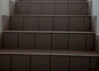 SCALE INGRESSO VISTA.jpg - Appartamento VIA FRIGAGLIA  18, Sassari - foto 21