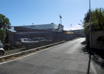 P1000349.JPG - Capannone VIA DELLA MAGLIANA, Roma - foto 12