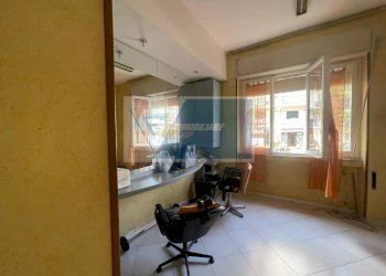 Shop Viale Tunisi, Siracusa - photo 4