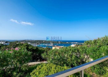 vista dalla terrazza con piscina condominiale  - Attico Via delle Caravelle, Arzachena - foto 39