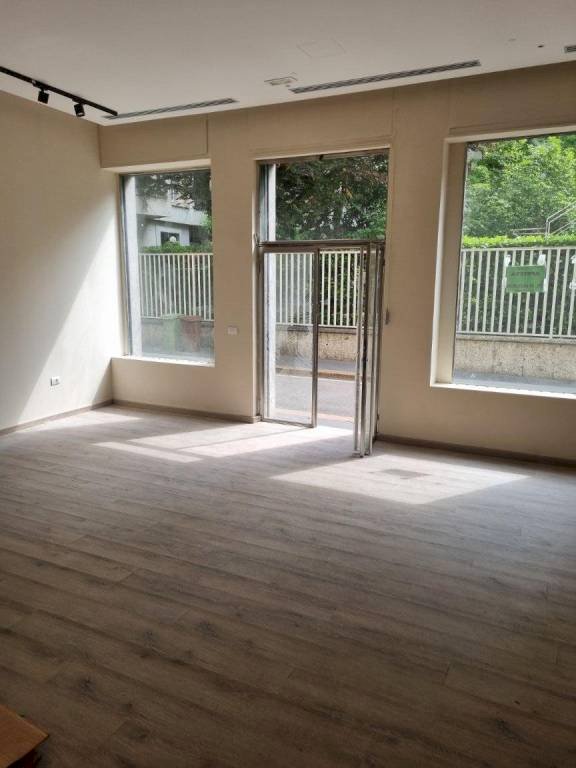 Stanza non arredata - Shop largo Carrobbio, 6, Milano - photo 1