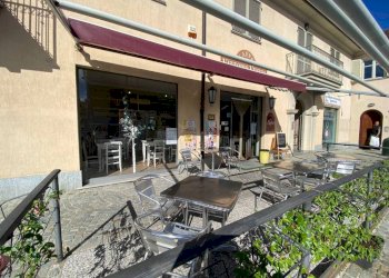 facciata - Bar Tavola Calda - Fredda largo Vittorio Veneto, 8, Carmagnola - foto 1