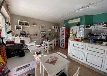 sala - Bar Tavola Calda - Fredda largo Vittorio Veneto, 8, Carmagnola - foto 4