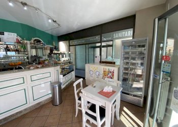 sala - Bar Tavola Calda - Fredda largo Vittorio Veneto, 8, Carmagnola - foto 6